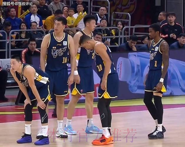 今晚四川vs广东大名单：胡明轩、徐杰出战，段睿骐在列